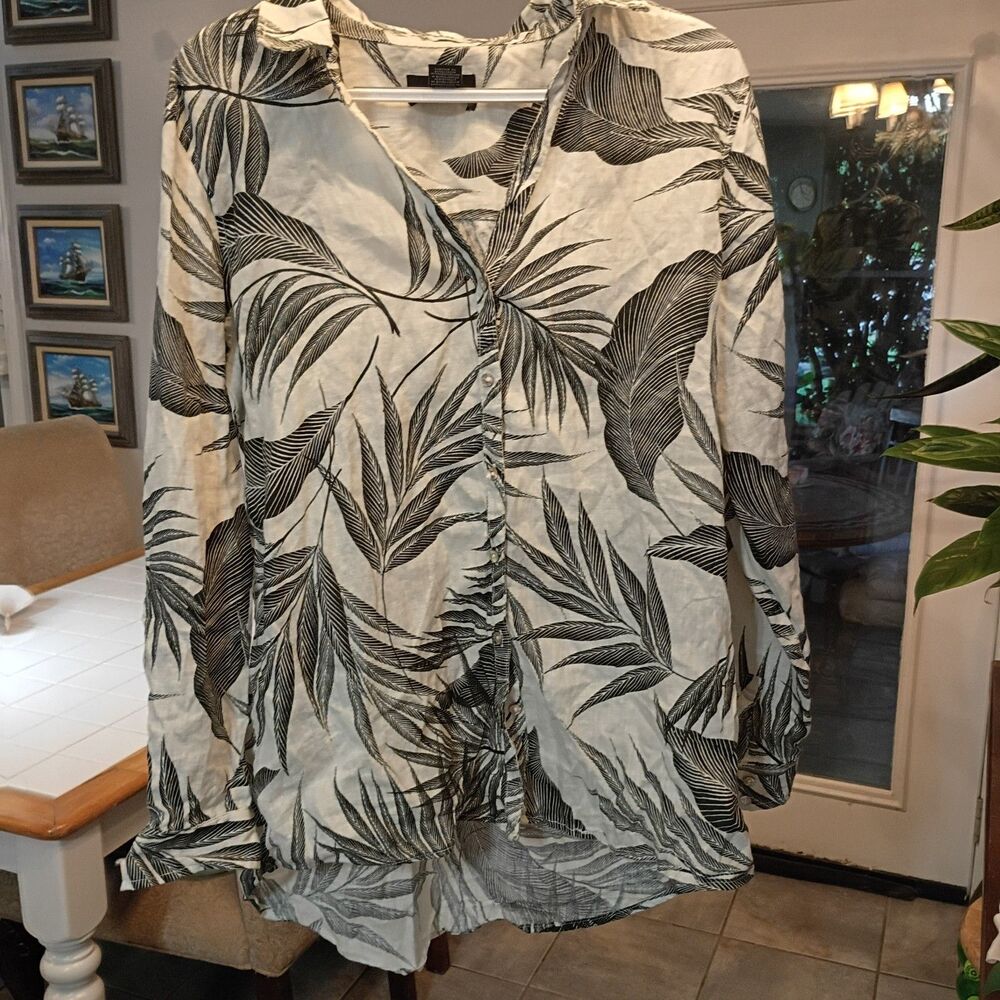 Tahari Large Linen coastal vibe button down long button tab sleeve blouse